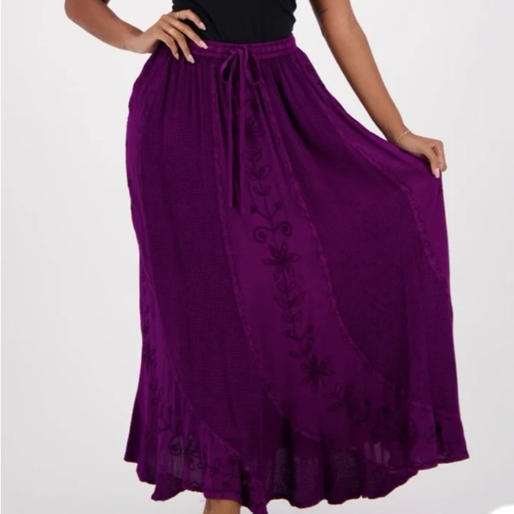 Beautiful embroidered acid wash skirts in Plus size